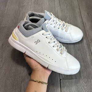 On Running White Sneakers Versatile Design